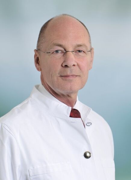 Doctor Infectist Péter Palotai